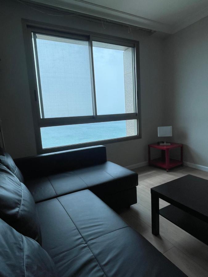 Almog Tower Aparthotel ไฮฟา ภายนอก รูปภาพ