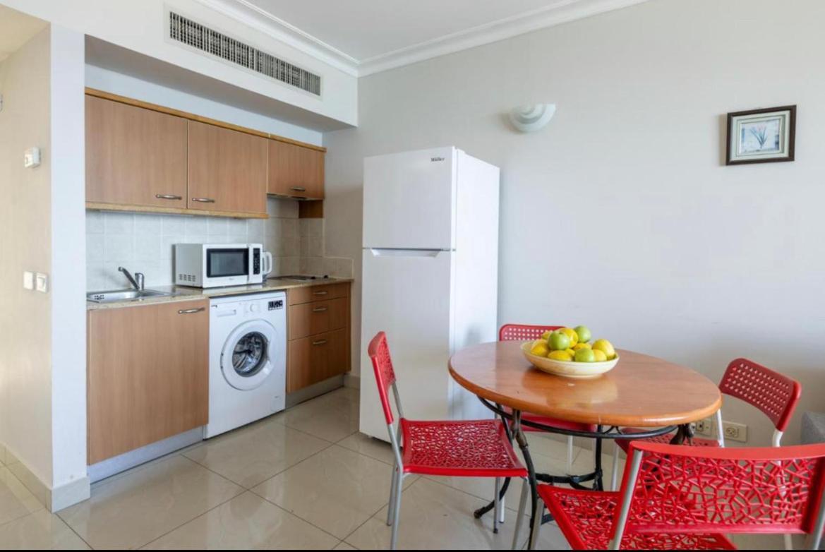 Almog Tower Aparthotel ไฮฟา ภายนอก รูปภาพ